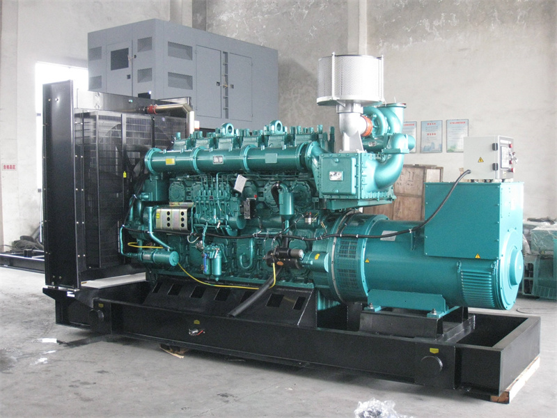 丹江口200KW 柴油发电机的油耗是多少?